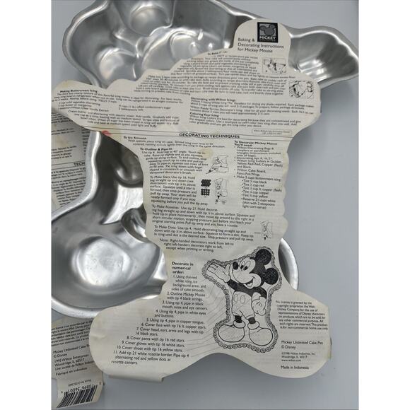 Vintage 1995 Wilton Mickey Mouse Cake Pan With Original Insert Instructions! - Picture 4 of 8
